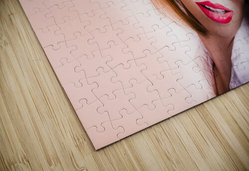 Surprised retro pop art girl wearing red lipstick Jorgo puzzle