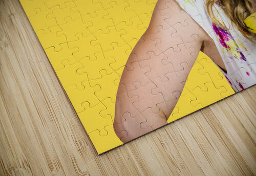 Pinup woman ordering organic fruit on banana phone Jorgo puzzle