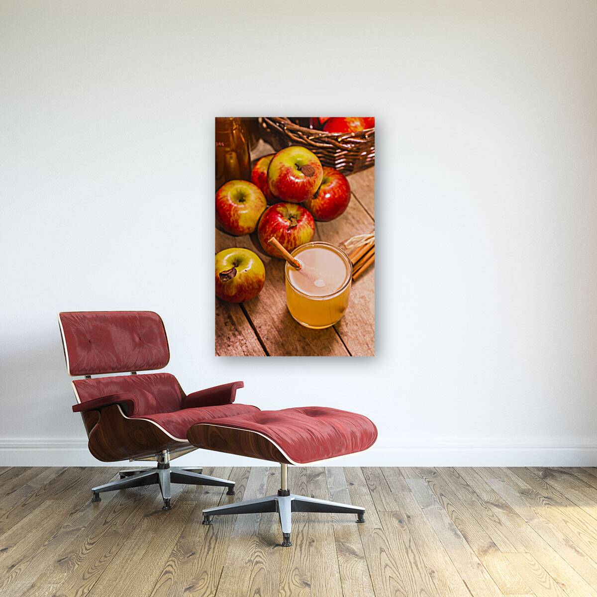 Fresh apple juice with cinnamon Reproduction