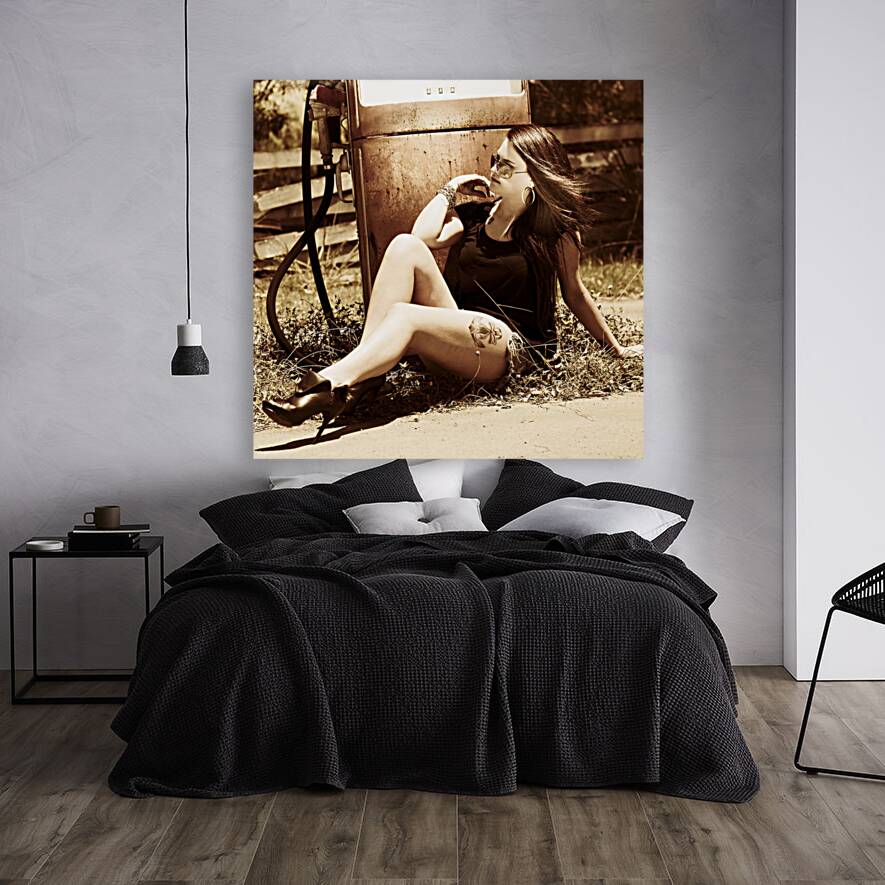 Classic automotive babe Reproduction