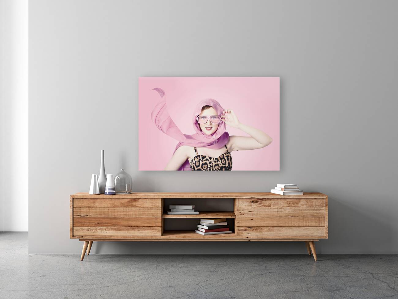 Beautiful retro girl in pink 1950 pinup fashion Reproduction