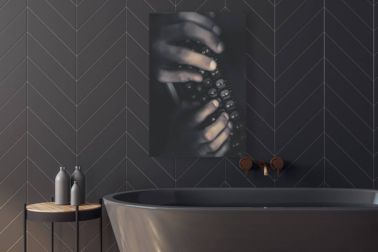 The mystery writer Reproduction