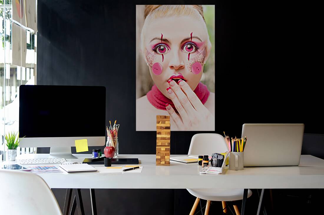 Surprised doll face Reproduction