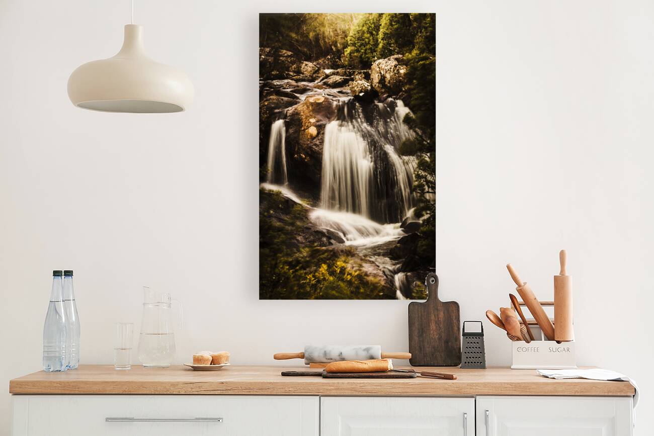 Temperate highland water fall Reproduction