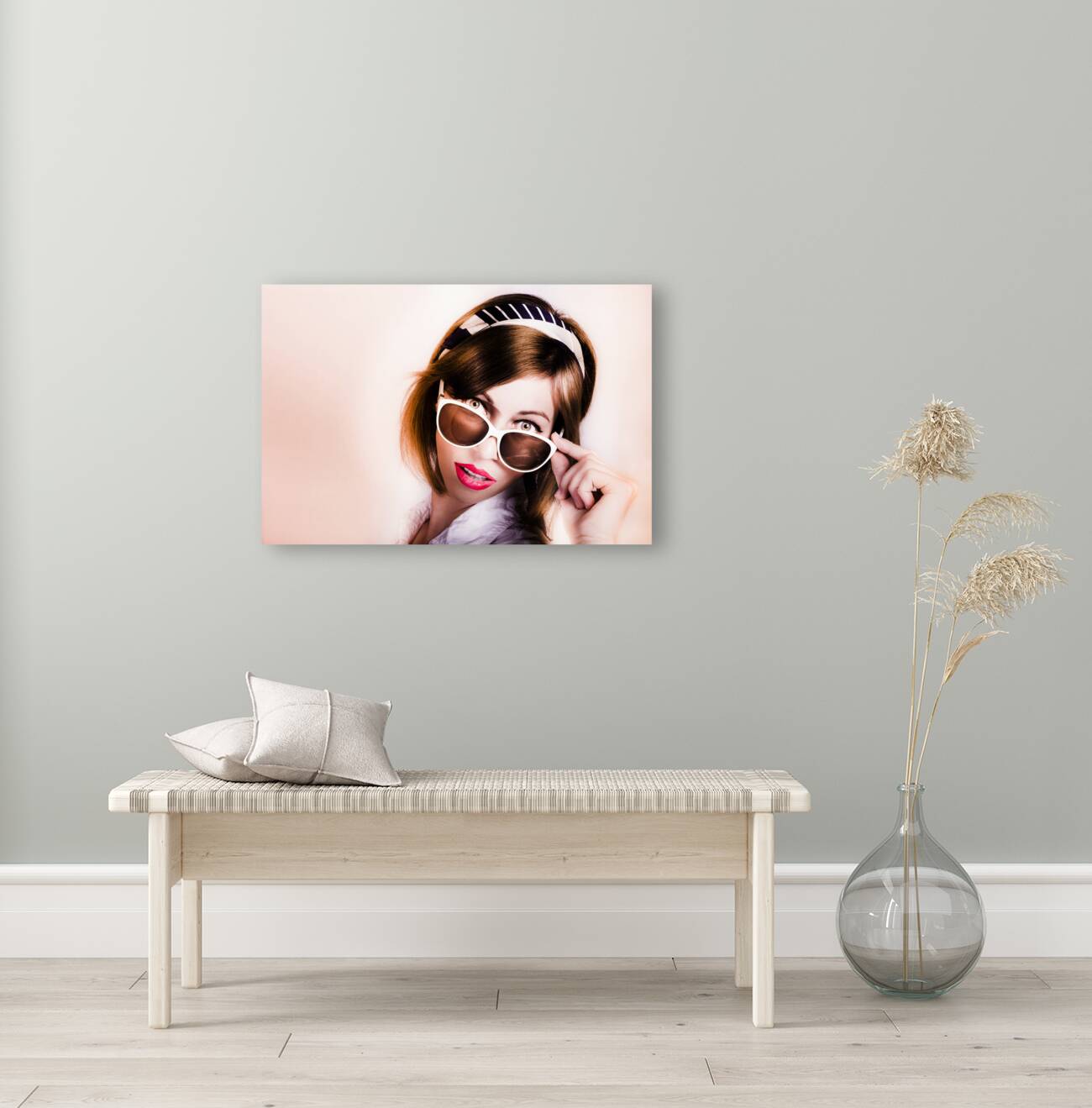 Surprised retro pop art girl wearing red lipstick Reproduction