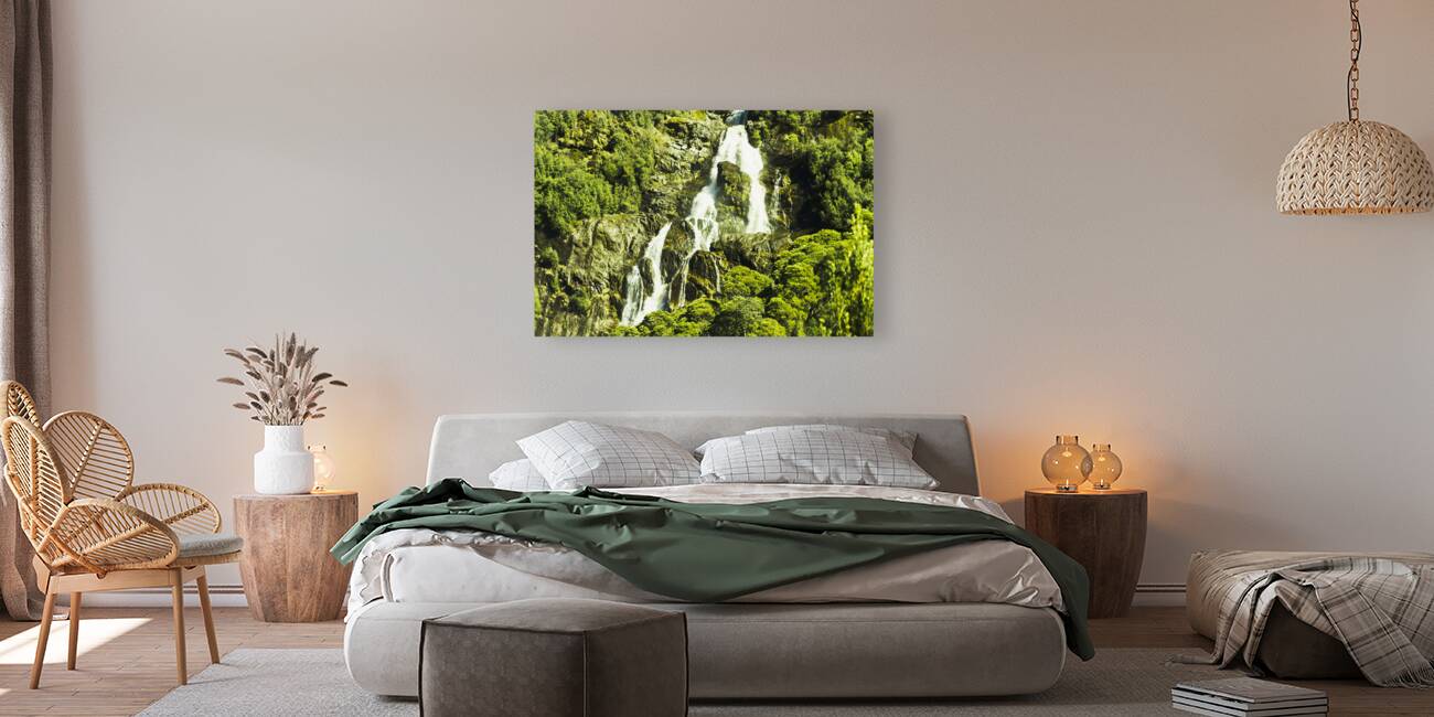 Cascading falls Reproduction