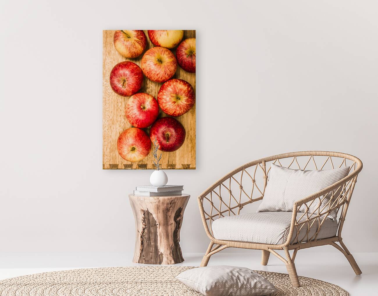 Delicious red apples Reproduction