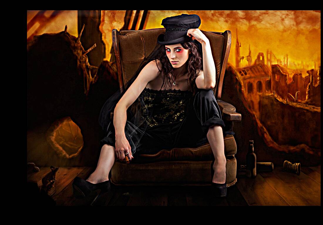 Creative Underground Fashion Photo Illustration Reproduction