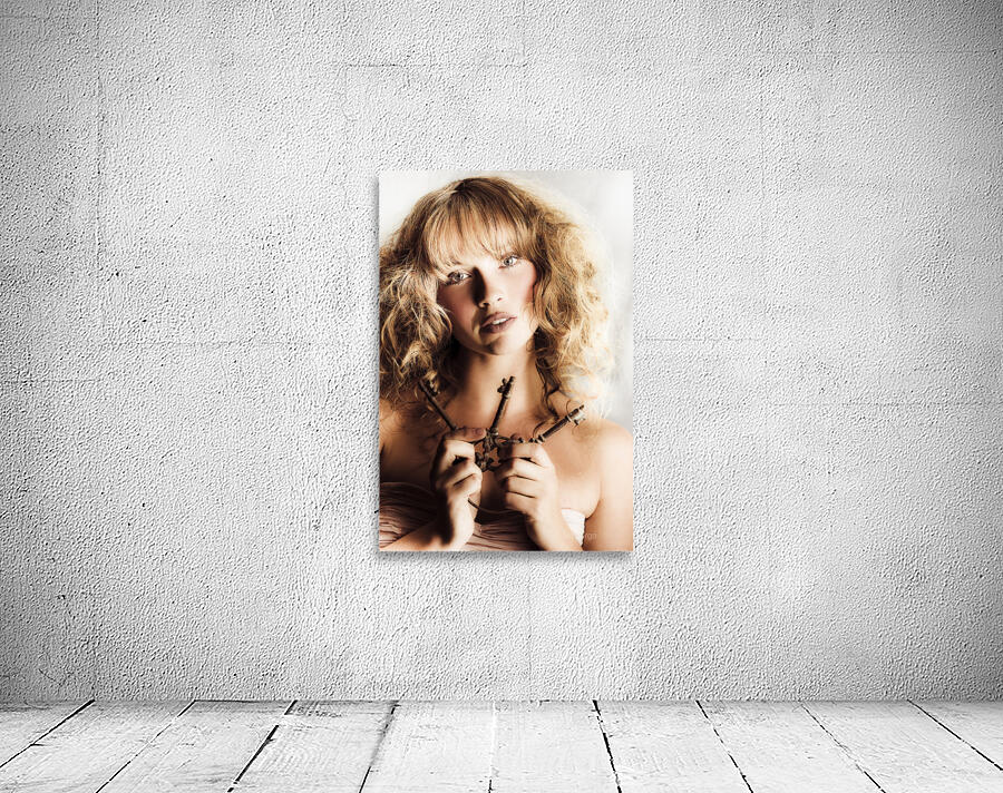 Dreamy vintage beauty holding skeleton keys Wall Preview