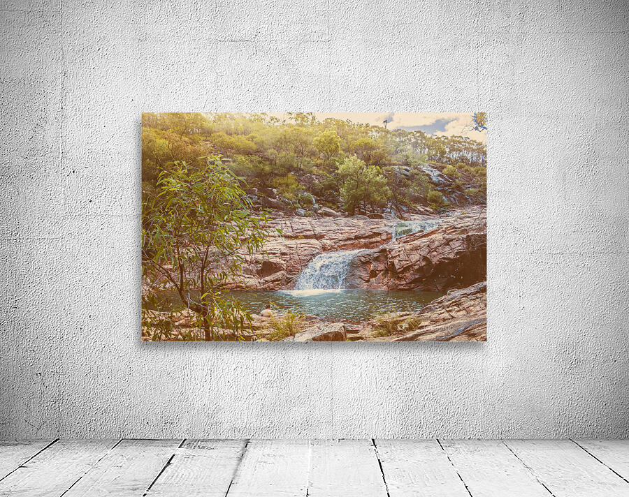 Utopia Falls Wall Preview