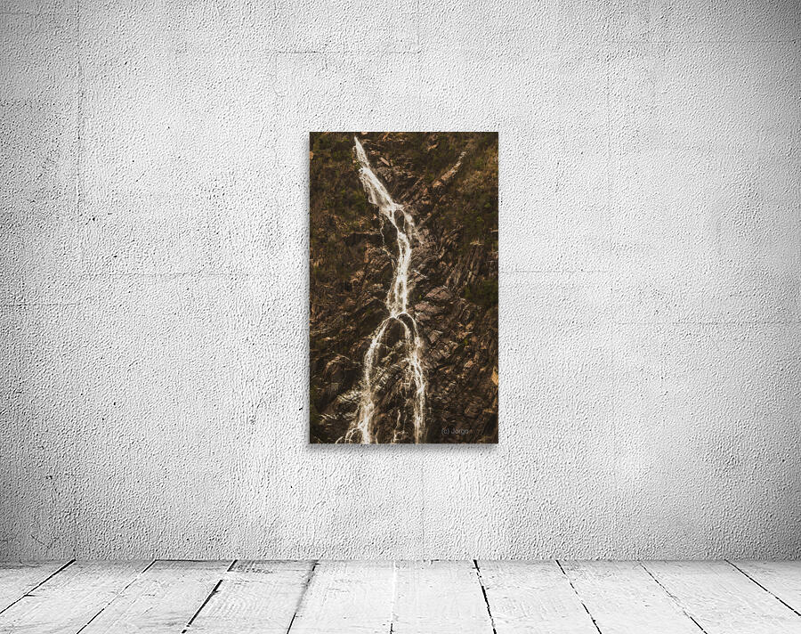 Near free fall Wall Preview