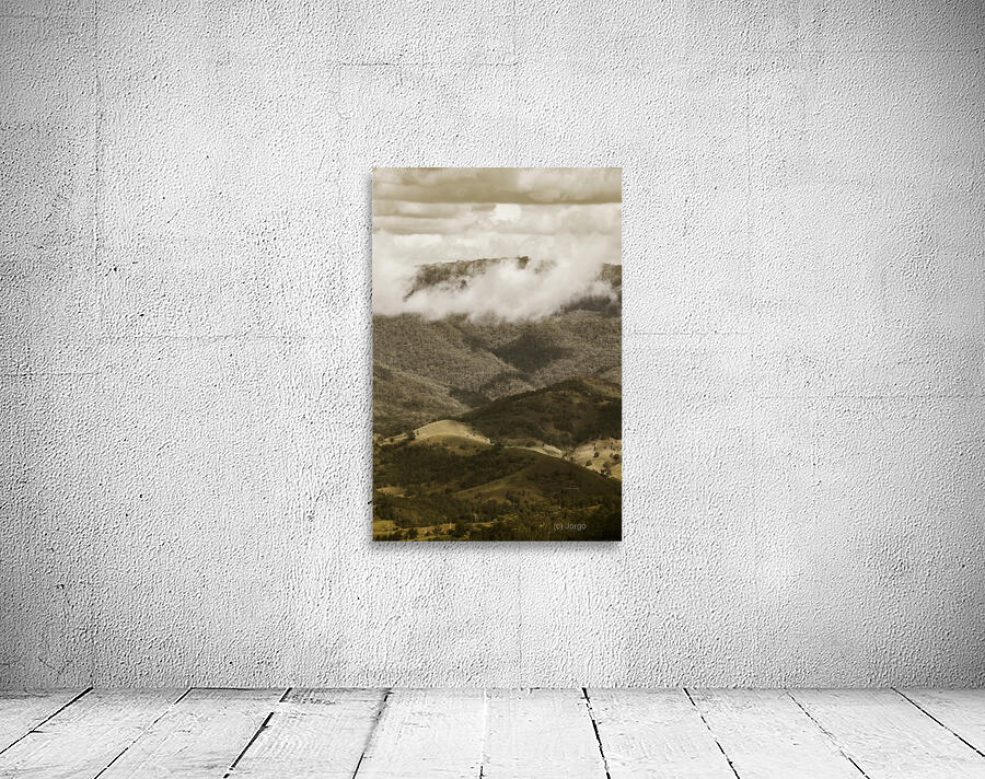 Oncoming rains Wall Preview