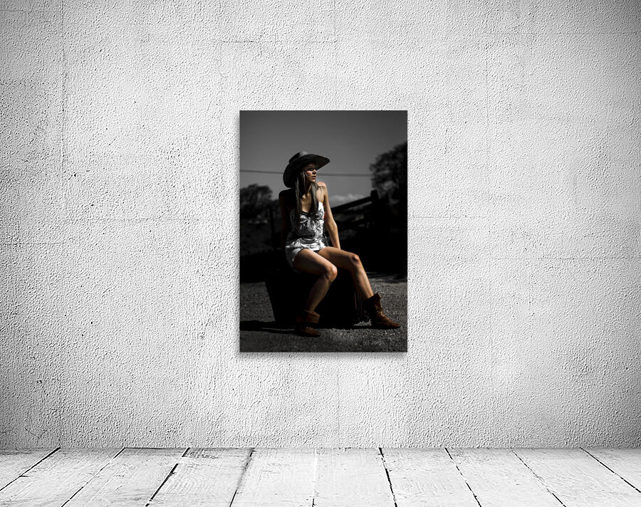 Female Outback Traveler Wall Preview