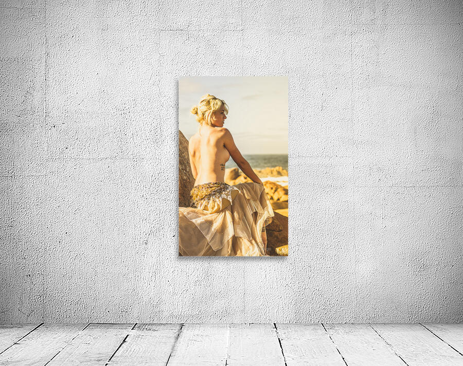 Bare elegance Wall Preview