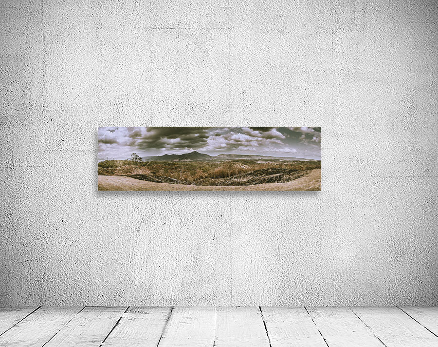 Dramatic wide Mount Perry landscape  Wall Preview