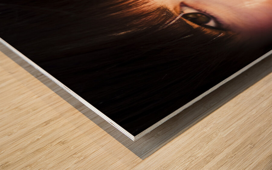 Woman With Seashell Wood print