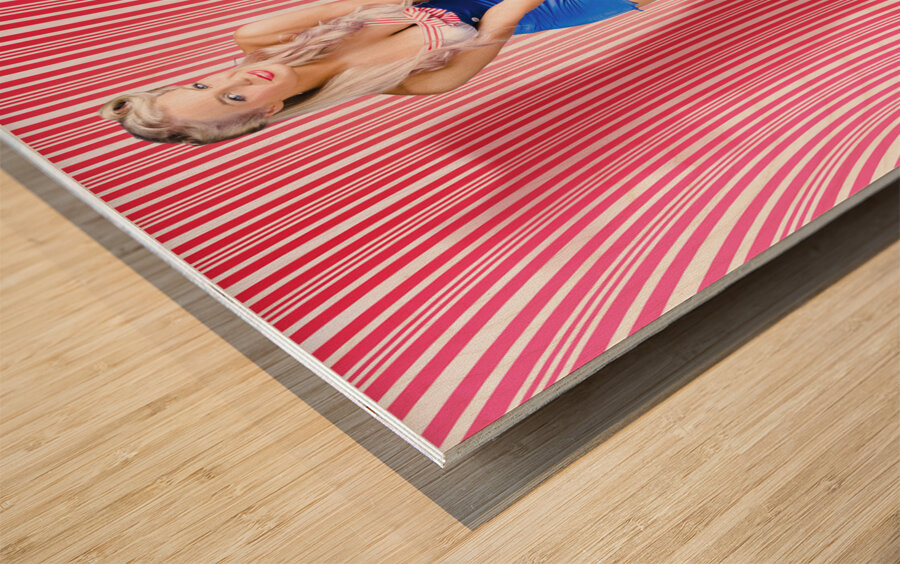 Retro Pinup Beauty On Psychedelic Background Wood print