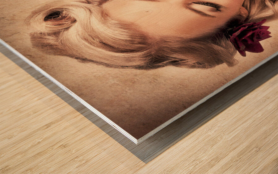 Vintage Luxury Photo Of An Elegant Beauty Queen Wood print