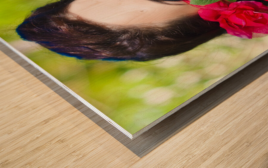 Woman With Red Roses Wood print