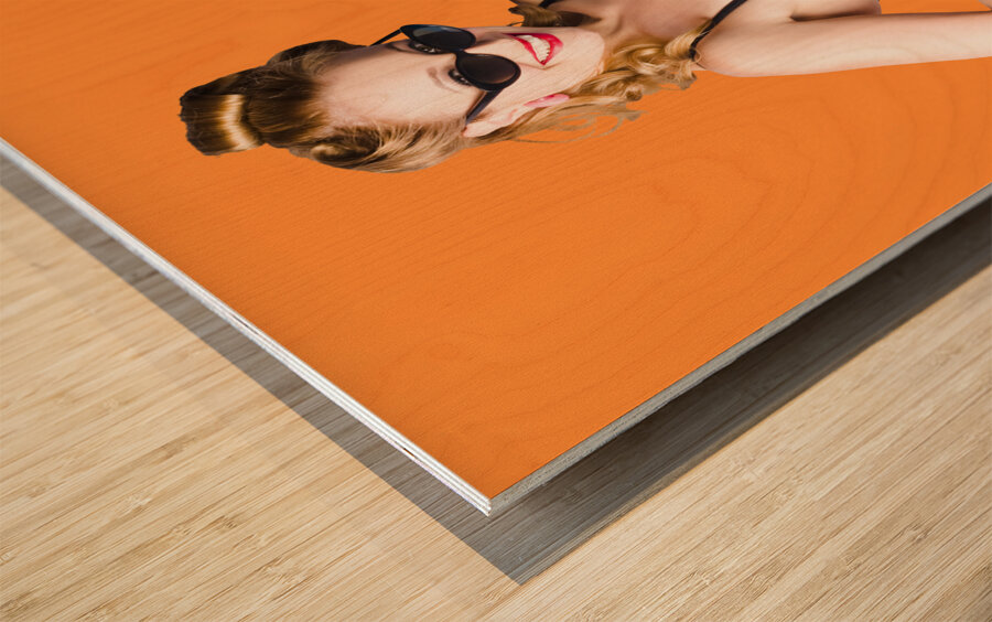 Sixties beach going pinup girl Wood print