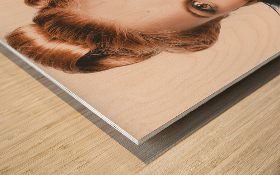 Fifties Pinup Woman Seeing Movie At Retro Cinema Wood print