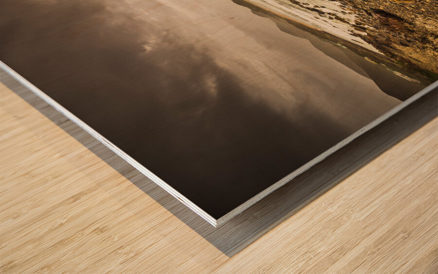 Tense seas Wood print