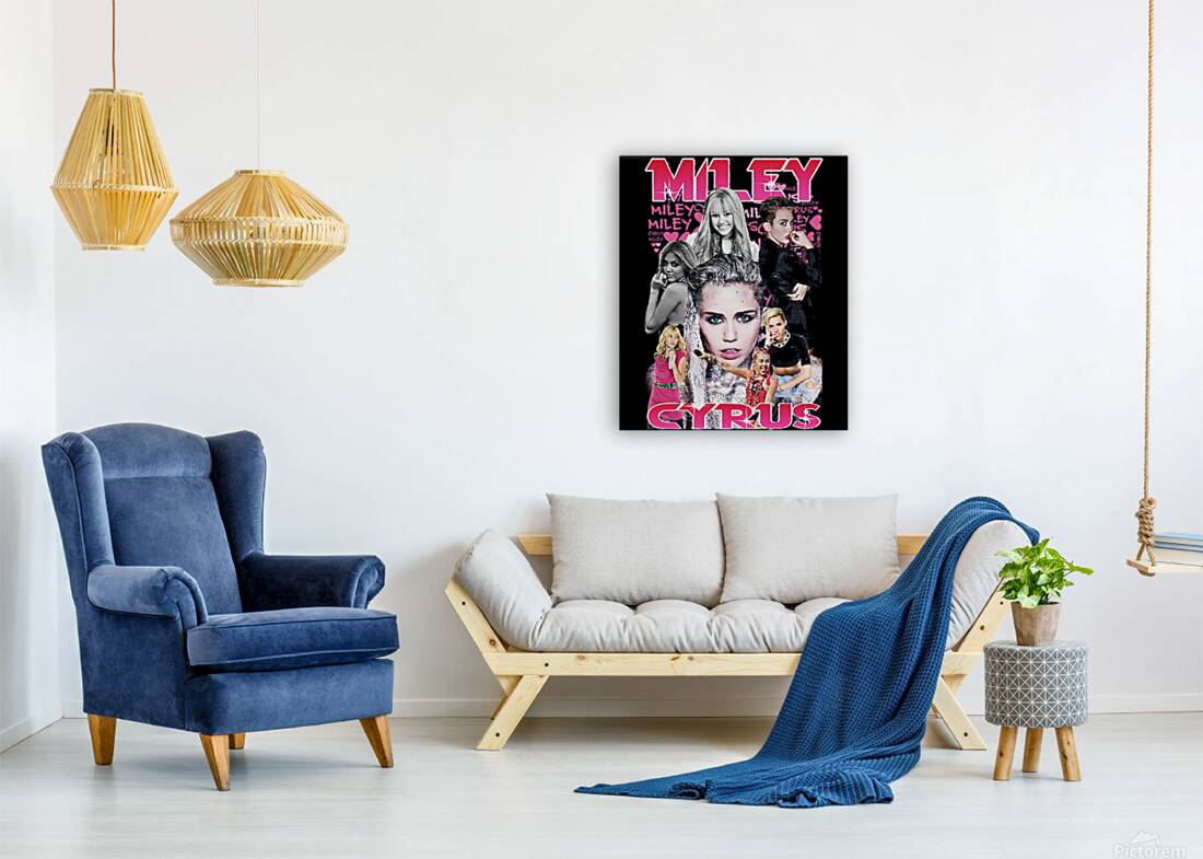 Miley Cyrus 19 Reproduction