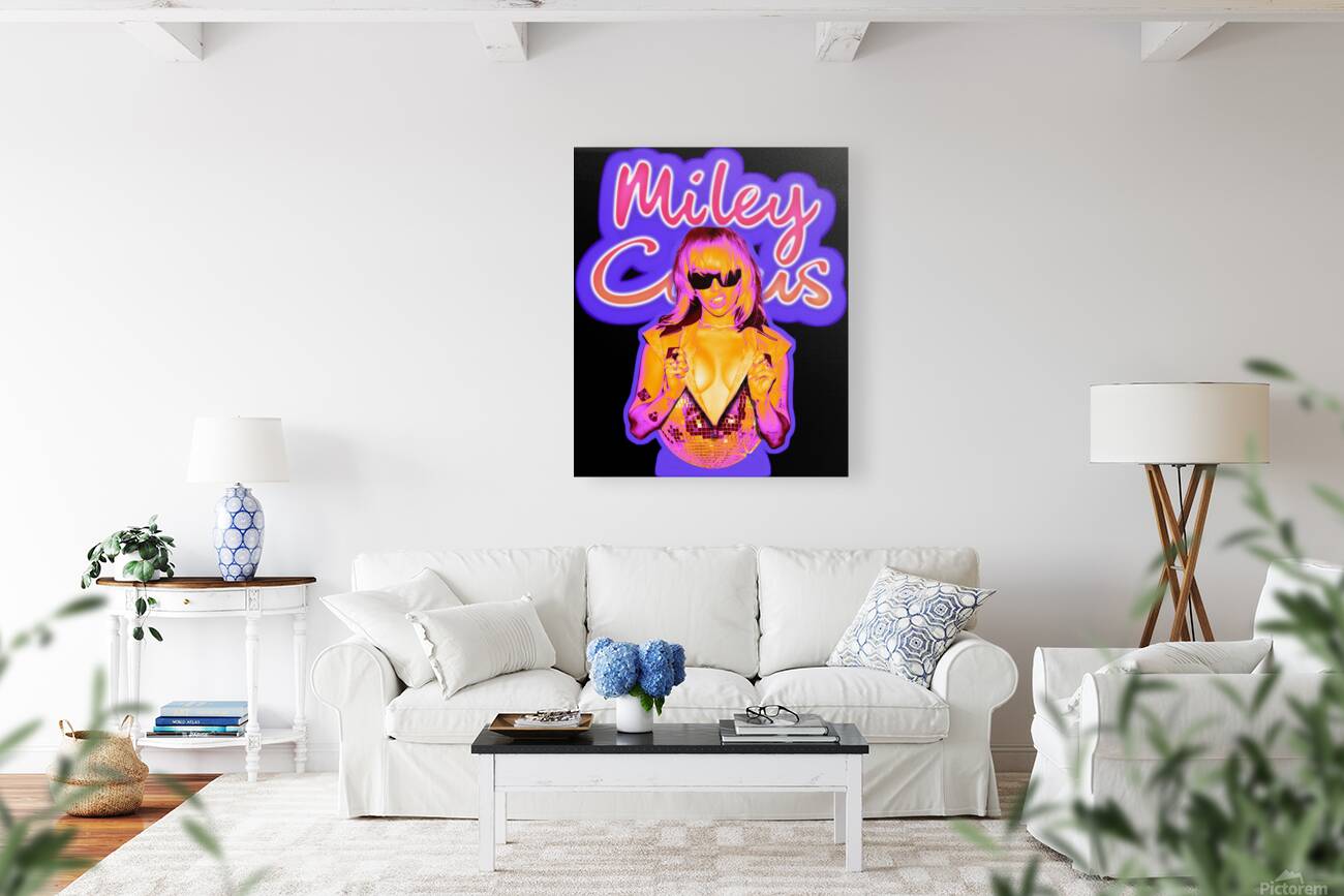 Miley Cyrus 42 Reproduction