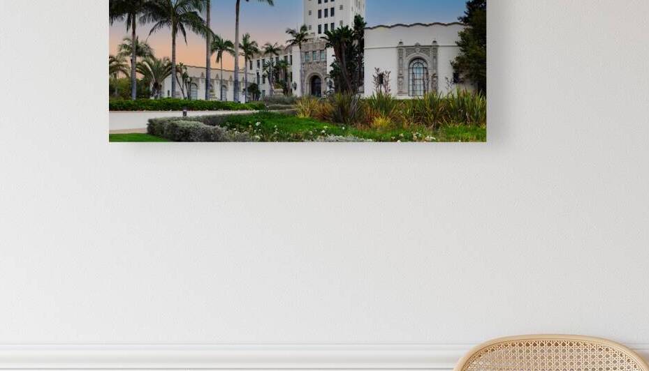 Elegance and Power: Capturing the Beverly Hills City Hall in Ultra High Resolution by Big Picture Diaries