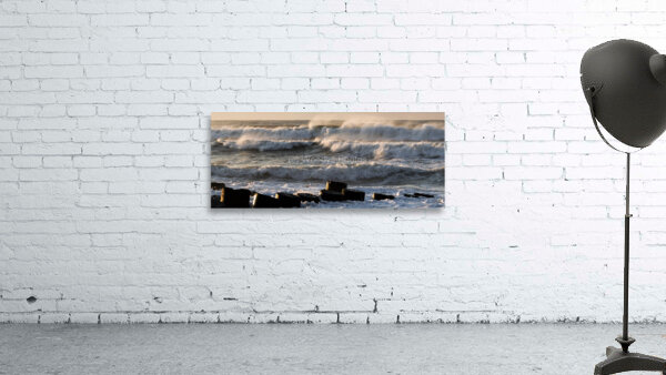 Waves over a jetty 3602 Wall Preview