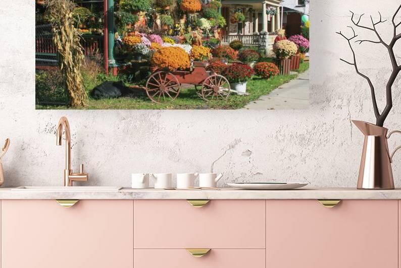 Big on Decorating with Mums by Thea Menagh