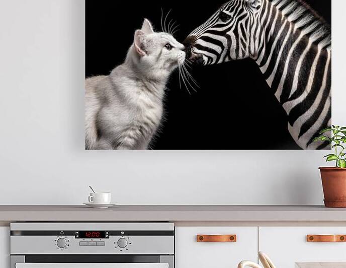 Kissy Kissy by Thea Menagh