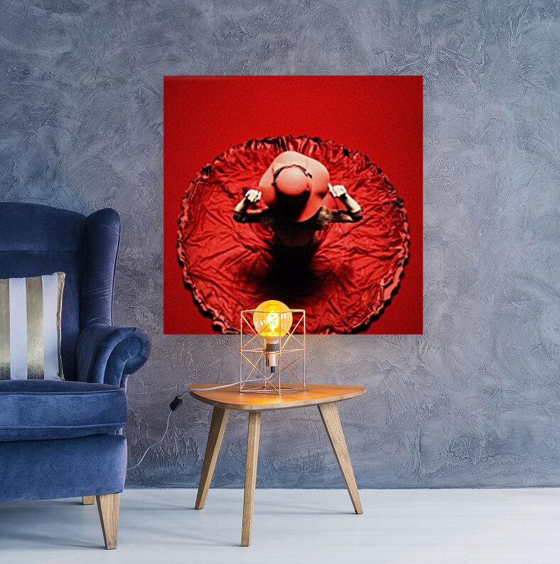 Lady in red Reproduction