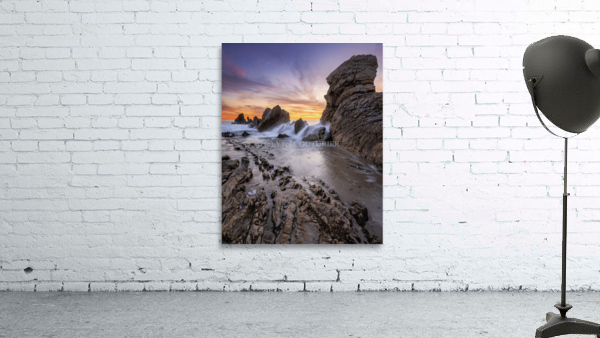 LITTLE CORONA Wall Preview