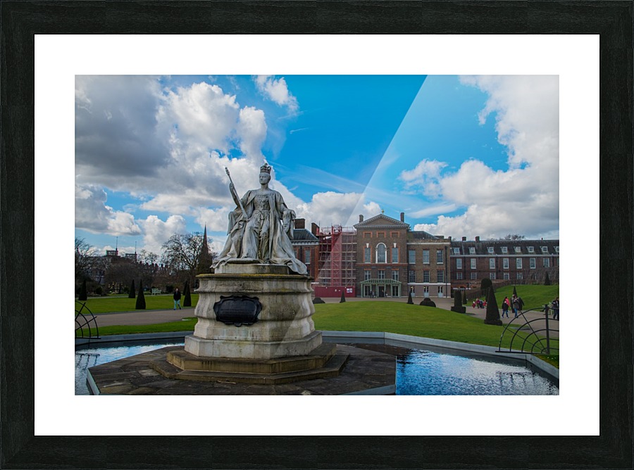 Queen Victoria Statue Picture Frame print