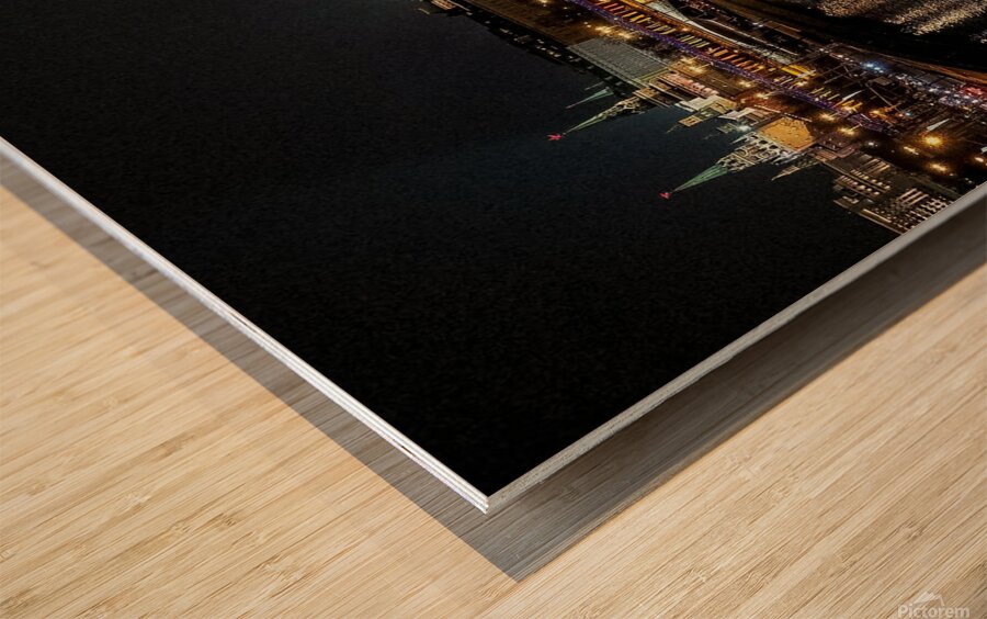 Bridge in Moscow Wood print