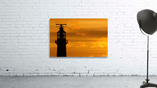 lighthouse at sundown Wall Preview