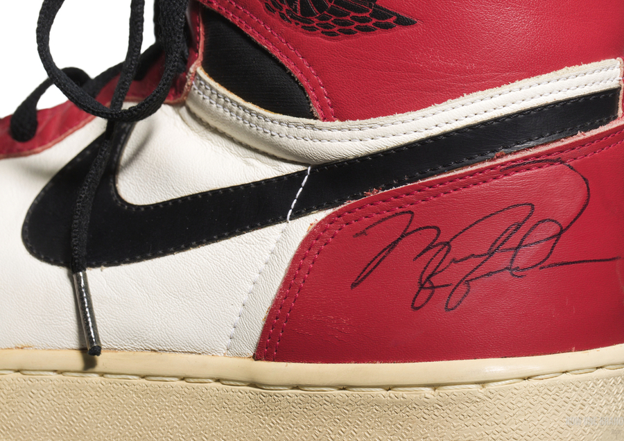 air jordan autographed shoes