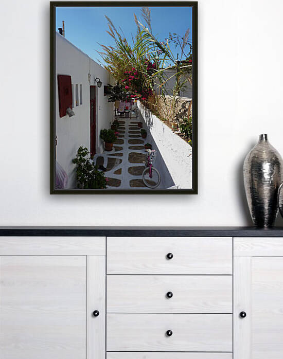 Mykonos alley by Joan