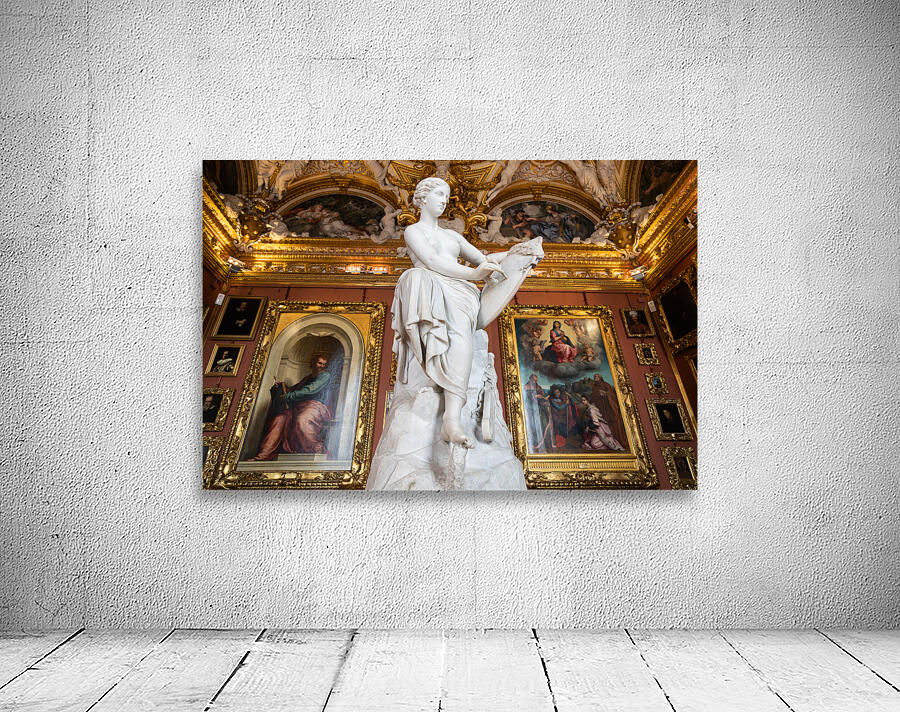 The room of Jupiter in Uffizi Museum with the statue of Victory Wall Preview