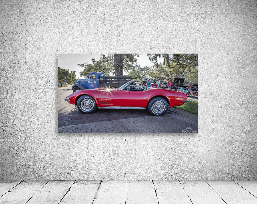 1971 Red Chevrolet C3 Corvette x 18 Wall Preview