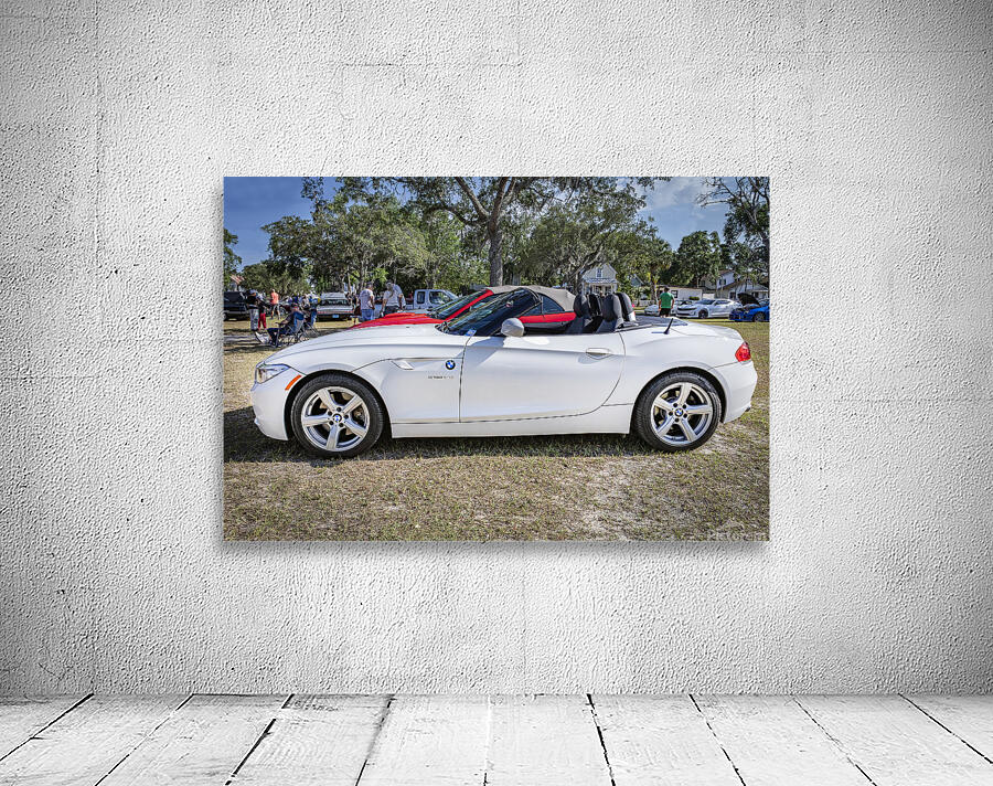 2011 White BMW Z4 sDrive 35 is Convertible X 7 Wall Preview