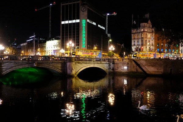 Dublin Dreams along River Quay 3 Téléchargement Numérique