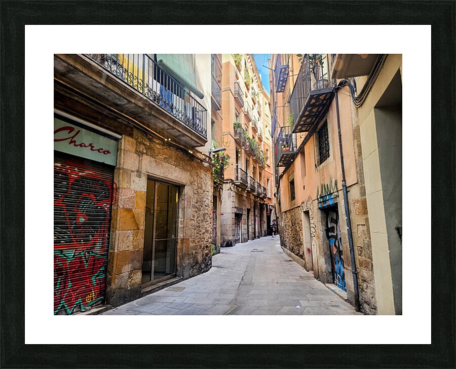 Streets of Barcelona: Where Stories Sneak Between Walls Impression et Cadre photo