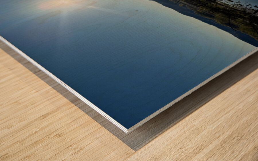 Reflections of La Crosse 2B- Reflecting the brilliance of a new day Impression sur bois