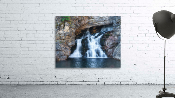 Running Eagle Falls Wall Preview