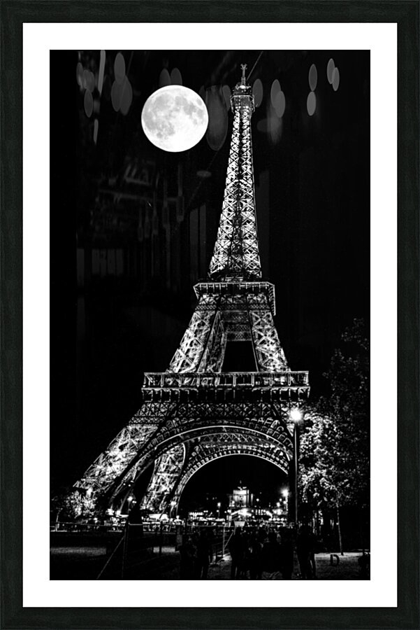 Eiffel Tower at night Picture Frame print