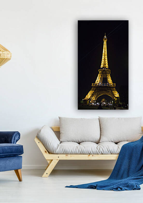 The Eiffel Tower at the  night  by navickas