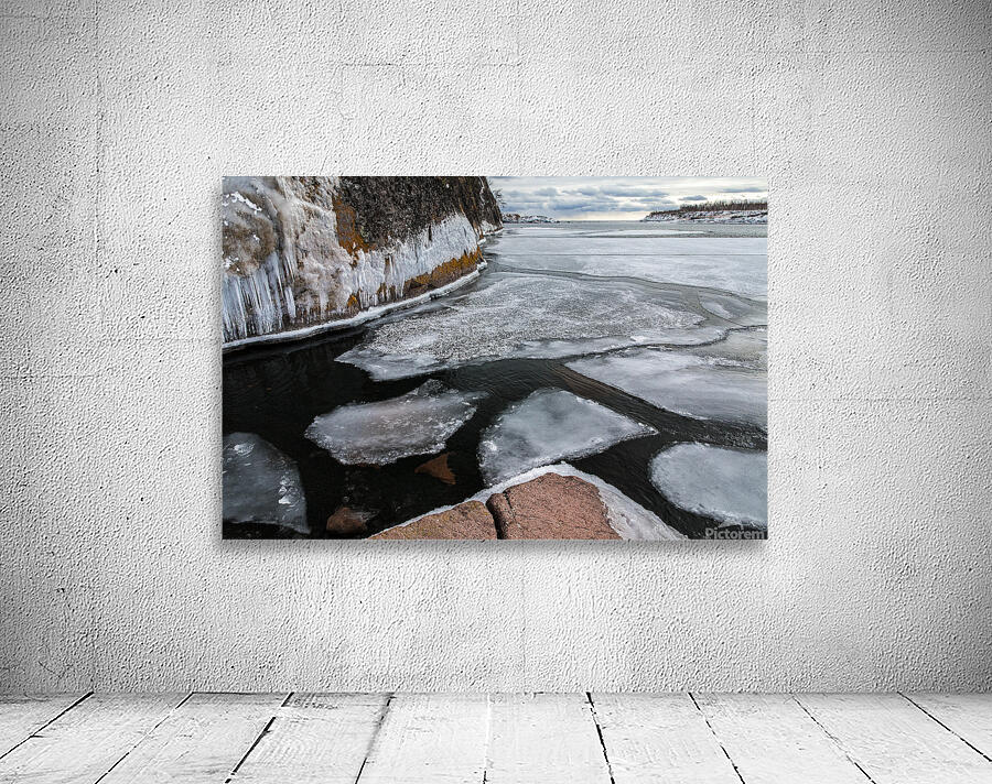 Pancake Ice on Lake Superior Wall Preview