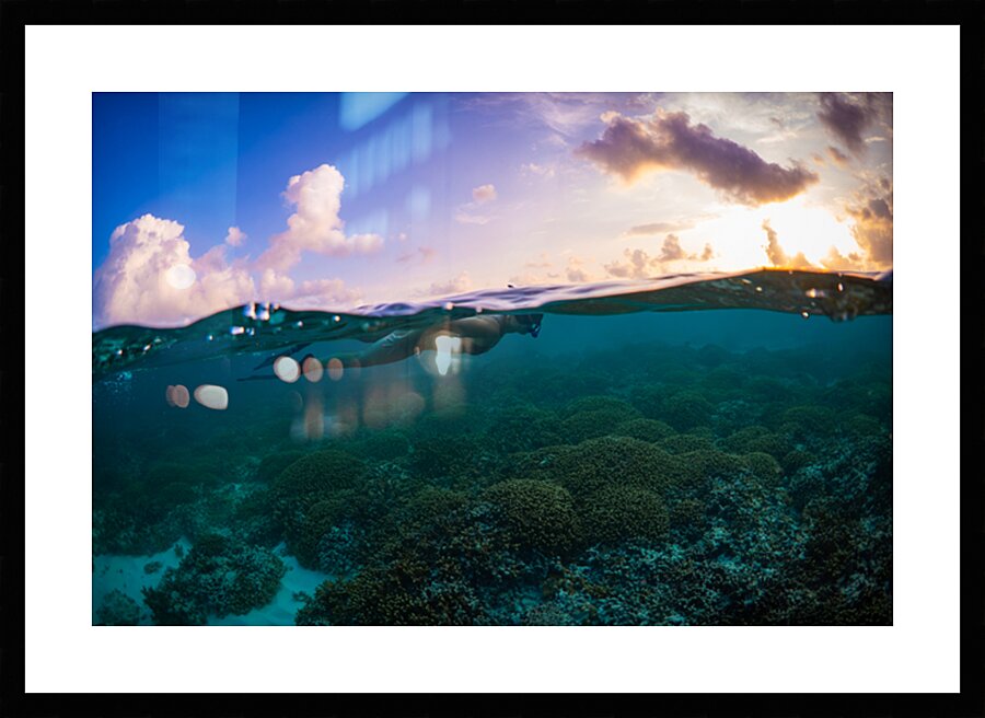 Split shot from maldivian lagoon by Anthony Leydet